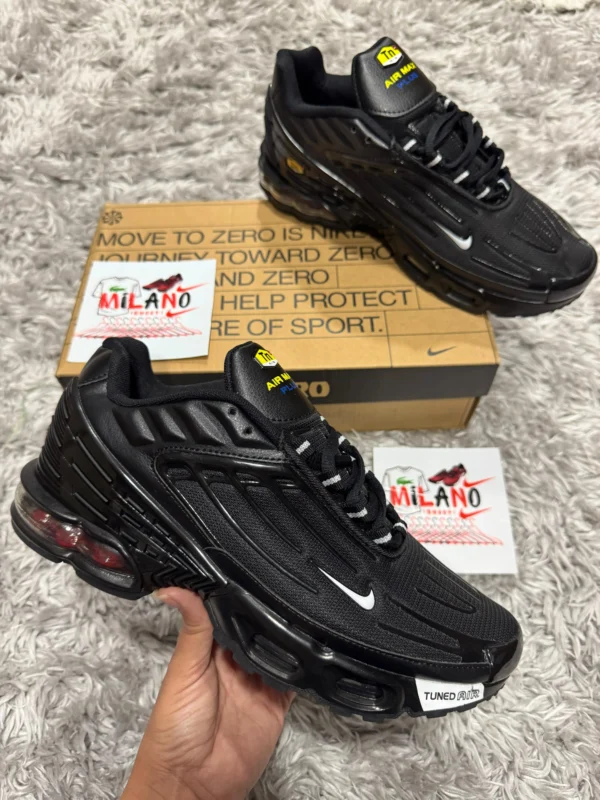 NIKE TN PLUS