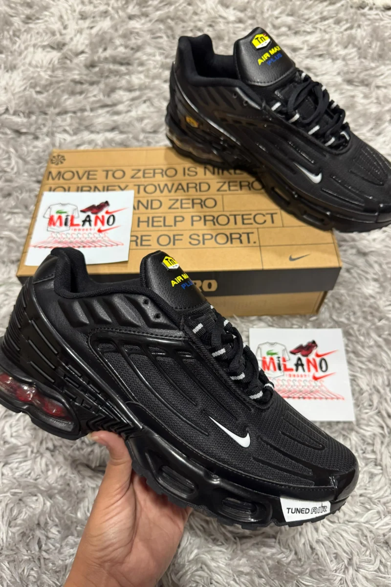 NIKE TN PLUS